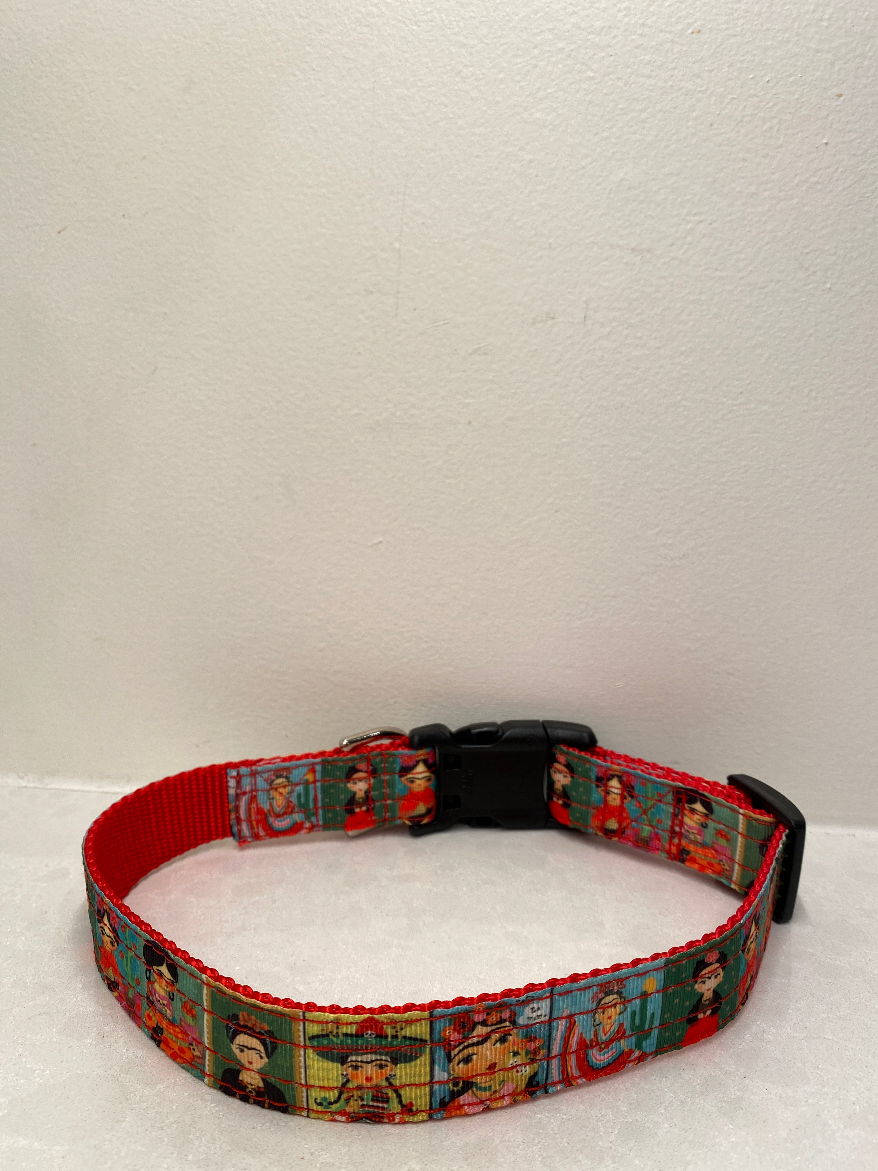 Frida dog collar sale